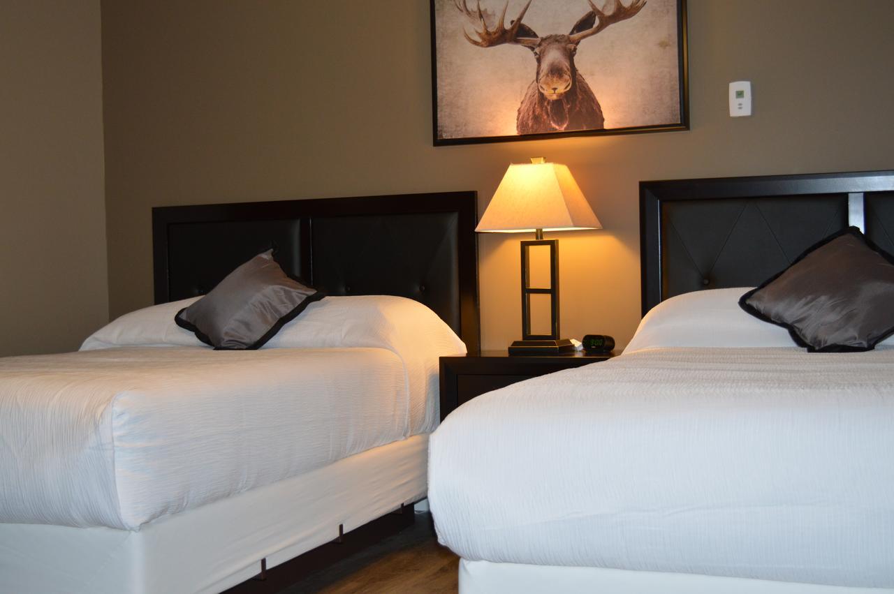 94 Motel & Rv Park 100 Mile House ภายนอก รูปภาพ